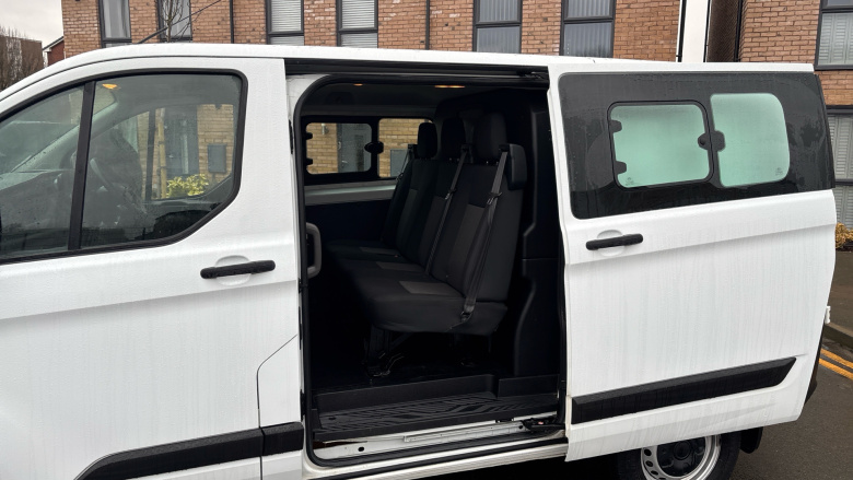 Ford Transit Custom 300 L1 Diesel Fwd 2.0 EcoBlue 105ps Low Roof D/Cab Leader Van